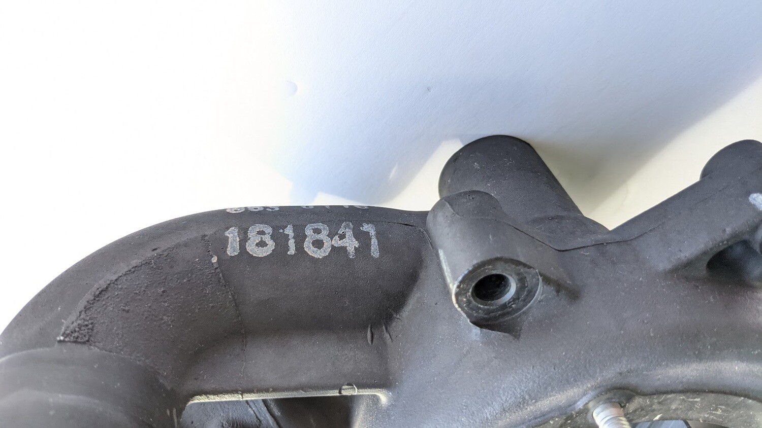Ferrari part water pump HOUSING 360 355 456 pre owned 176044