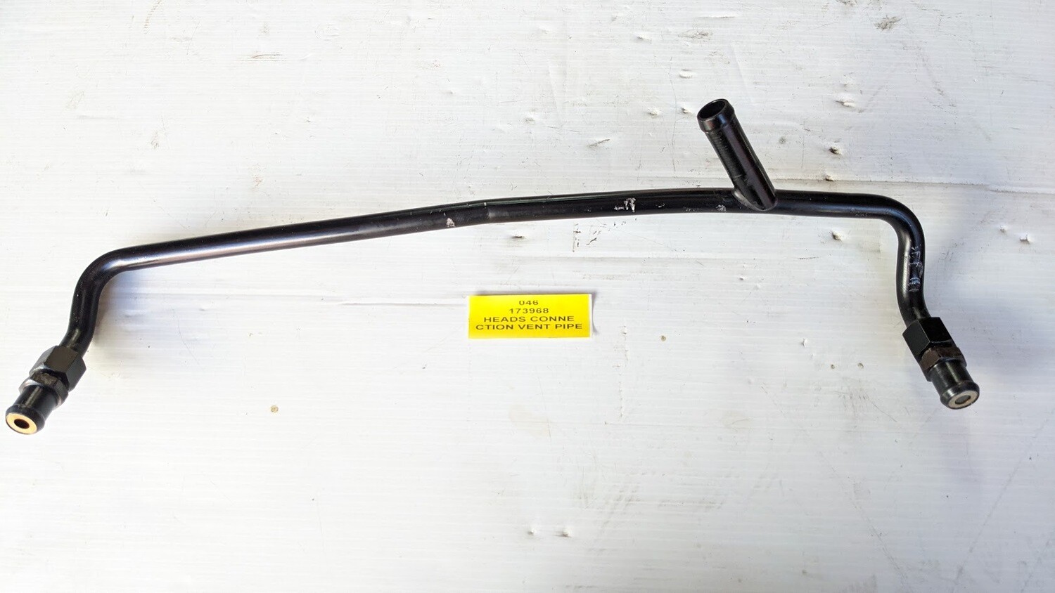FERRARI 360 SPIDER PARTS ENGINE OIL BREATHER PIPE AT CYLINDER HEAD 173968