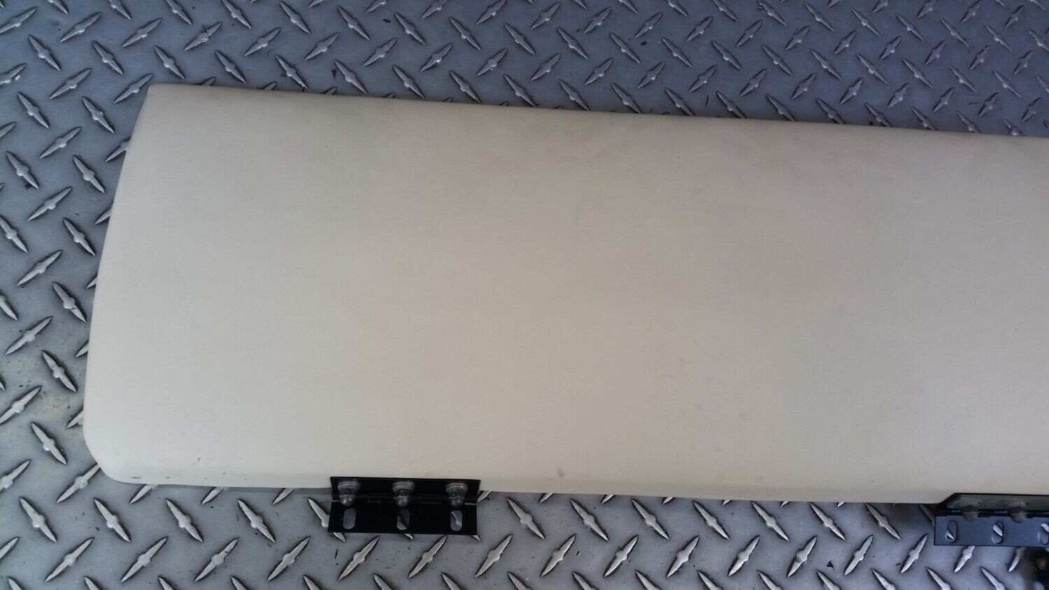 ROLLS ROYCE SILVER SPUR BENTLEY TURBO R L glove box lid LEATHER CREAM UT11179PC