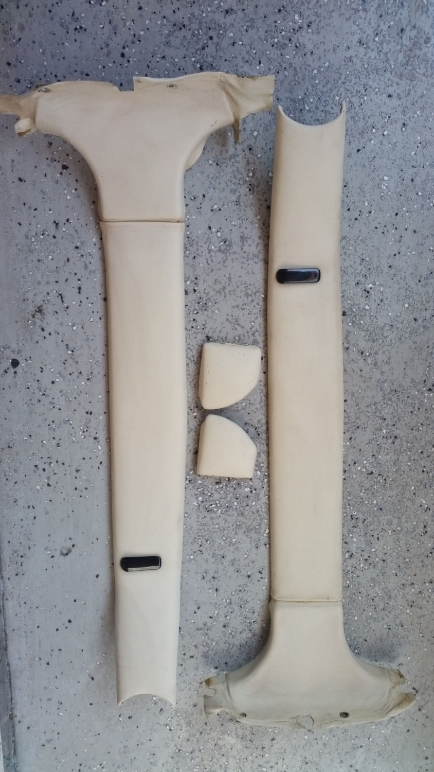 ROLLS ROYCE SILVER SPUR BENTLEY TURBO R L seat belt B pillar LEATHER CREAM UB82031 UB82032