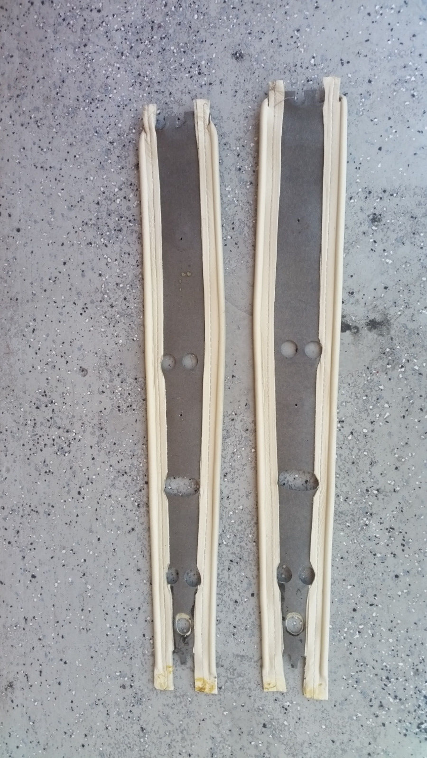 ROLLS ROYCE SILVER SPUR BENTLEY TURBO R L seat belt B pillar LEATHER CREAM UB82031 UB82032