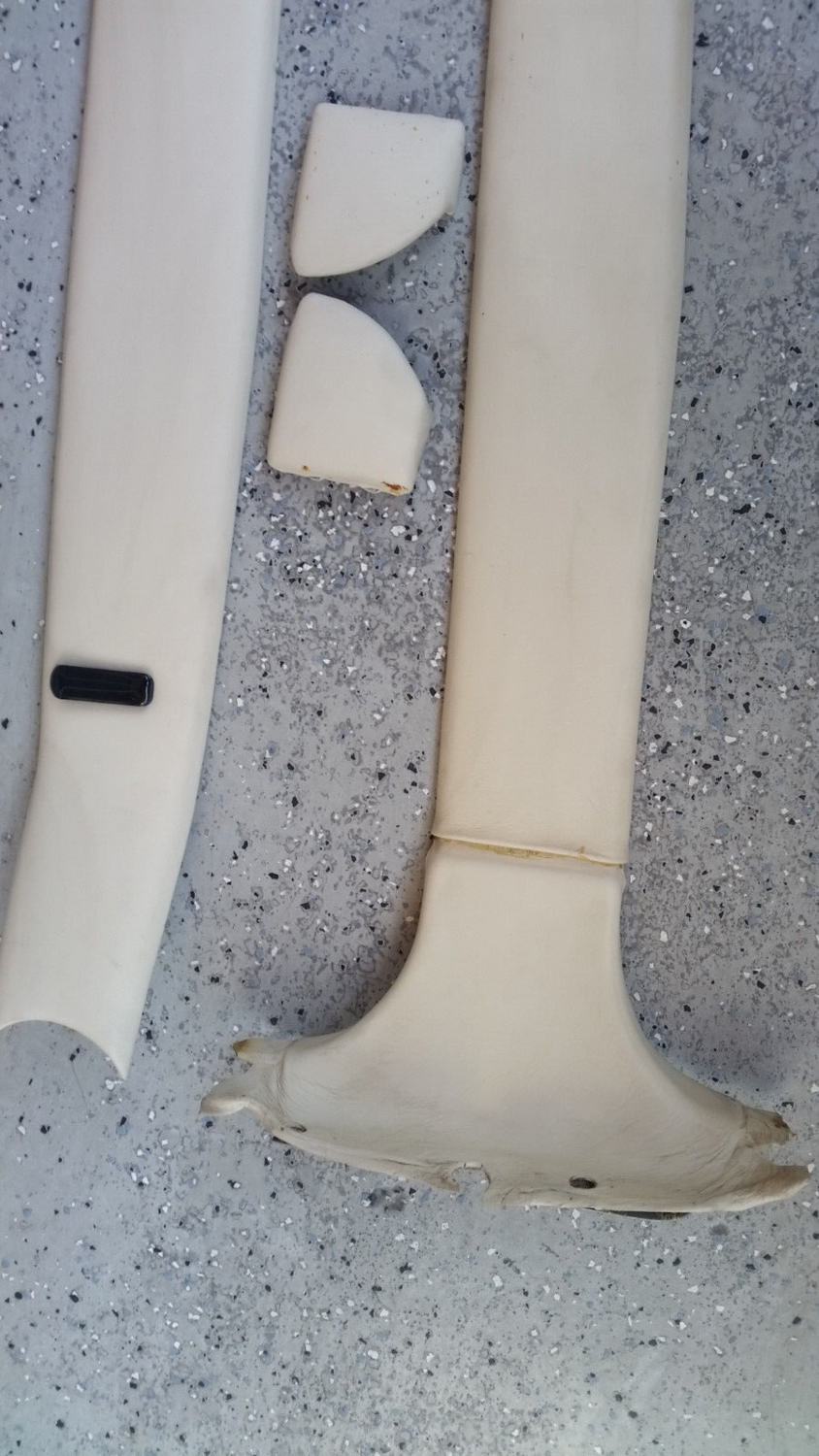ROLLS ROYCE SILVER SPUR BENTLEY TURBO R L seat belt B pillar LEATHER CREAM UB82031 UB82032
