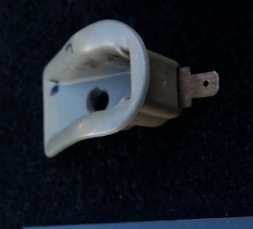 81 - 91 ROLLS ROYCE SILVER SPUR SUN VISOR holding clip