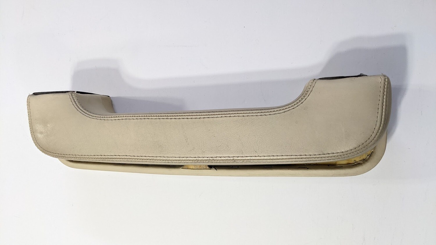 80 TO 99 ROLLS ROYCE BENTLEY TURBO R front DOOR ARMREST ON CREAM