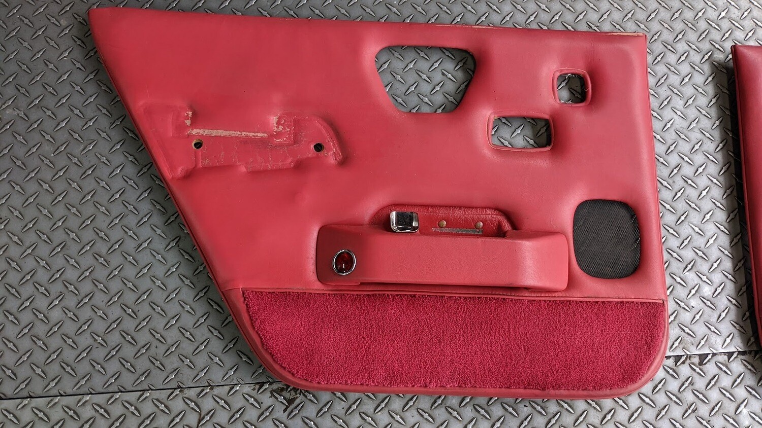 ROLLS ROYCE SILVER SHADOW SWB DOOR CARDS PANELS SET ON RED
