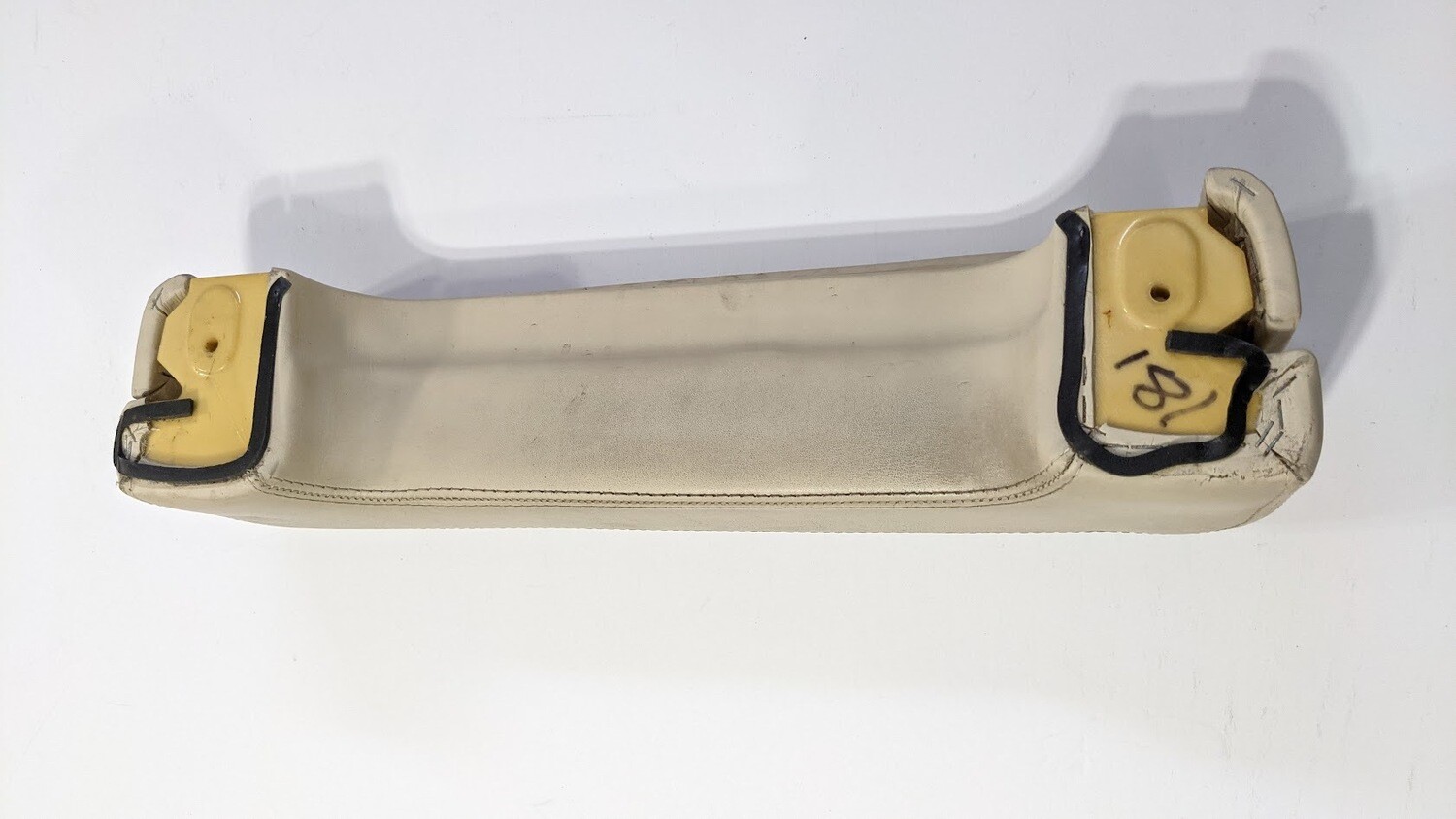 80 TO 99 ROLLS ROYCE BENTLEY TURBO R front DOOR ARMREST ON CREAM
