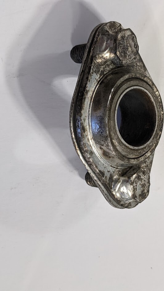 FERRARI 308 PART, STEERING SHAFT LOWER BEARING AND FLANGE 103297