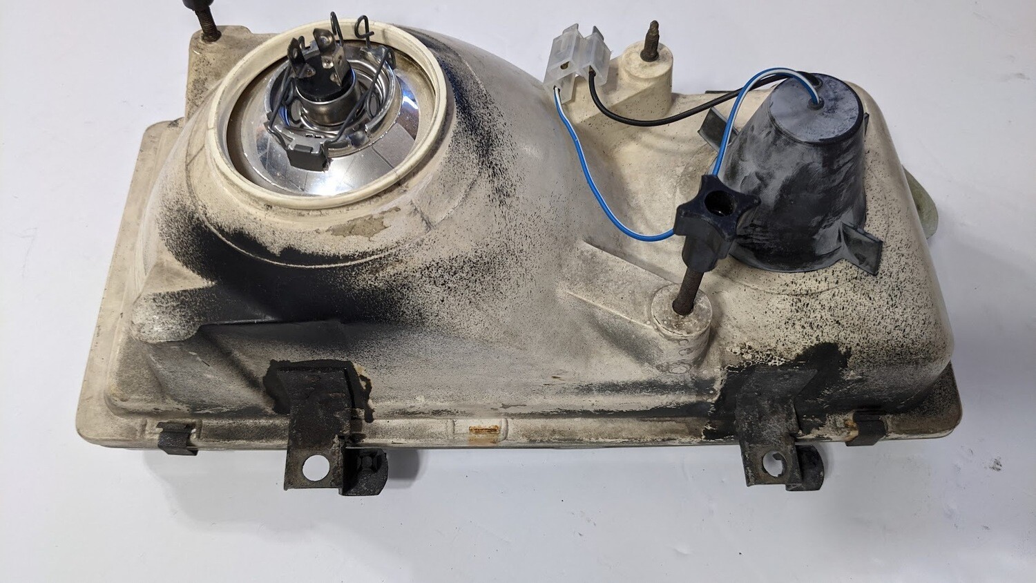 ROLLS-ROYCE SILVER SPUR FRONT LEFT SIDE HEAD LIGHT EUROPEAN STYLE with lower bezel pre-owned