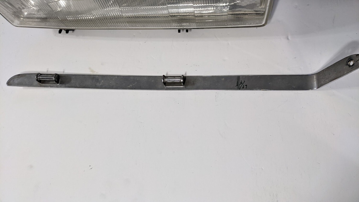ROLLS-ROYCE SILVER SPUR FRONT LEFT SIDE HEAD LIGHT EUROPEAN STYLE with lower bezel pre-owned
