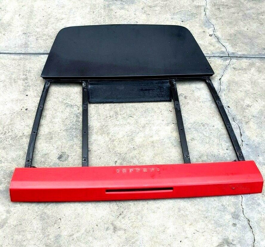 FERRARI 348 PARTS   ENGINE LID COVER good condition 62216500