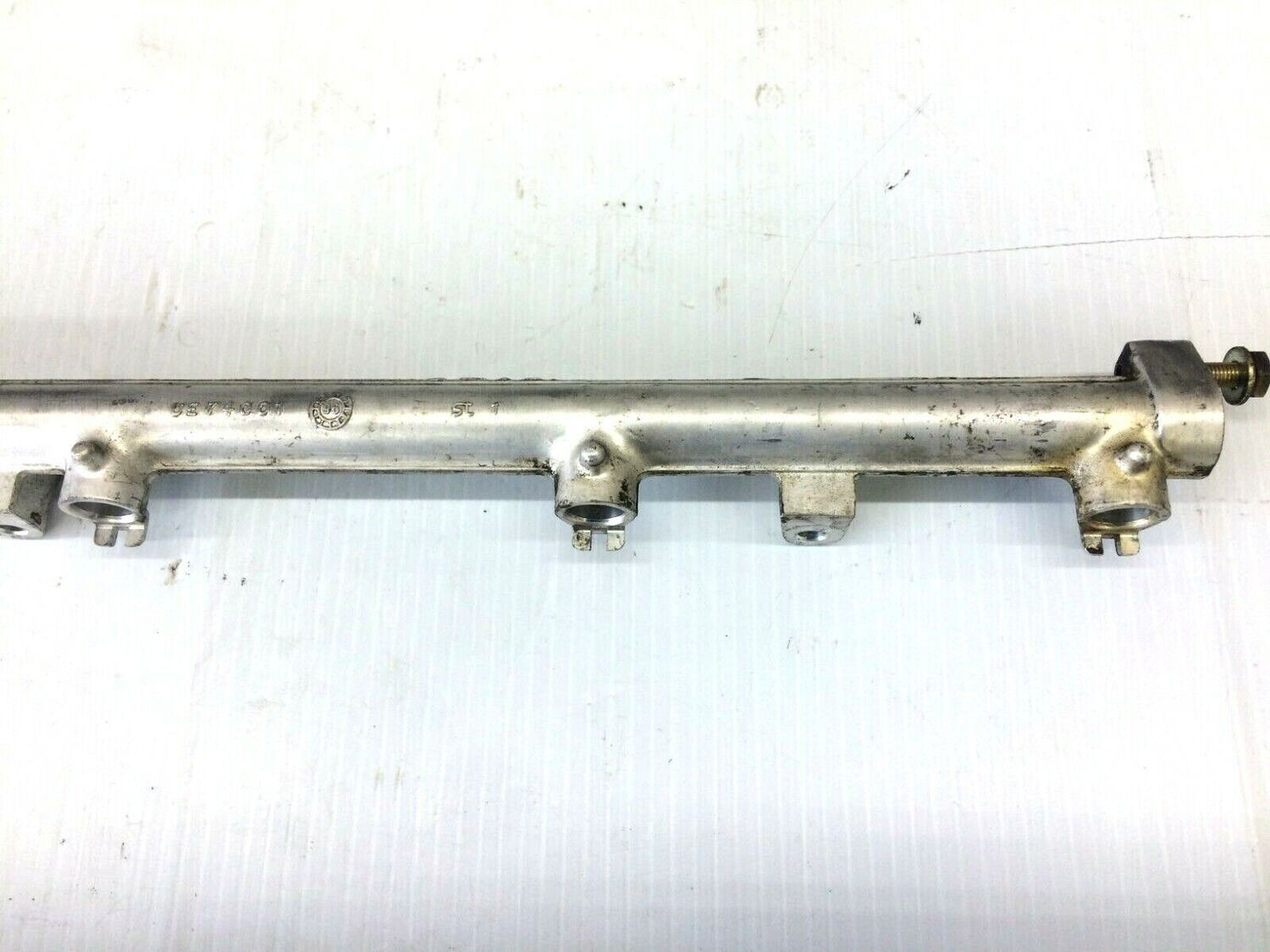 94 TO 99 ROLLS ROYCE SILVER SPUR BENTLEY TURBO FUEL INJECTOR RAIL UE74001