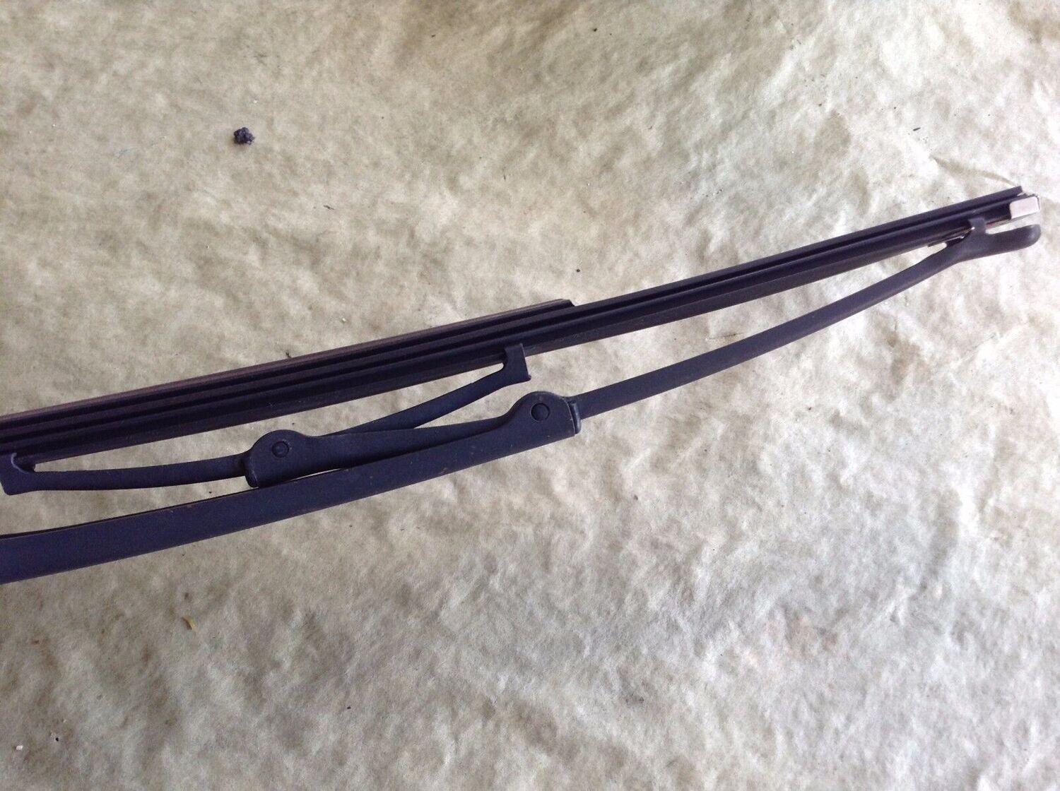 81 - 91 ROLLS ROYCE SILVER SPUR RIGHT WINDSHIELD WIPER UD23206