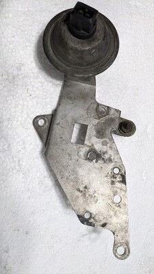 81 to 89 Rolls Silver Spirit Spur Corniche Fuel  enrichment valve UE44411