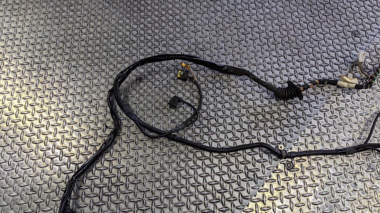 Ferrari 360 SPIDER Part REAR ENGINE RIGHT SIDE 179169