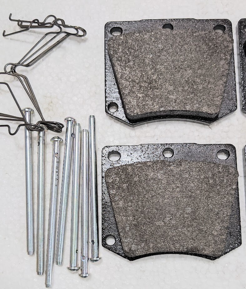 Rolls Royce Silver Spirit Corniche FRONT brake pads Pads CD6381 VIN 1001 to 20k