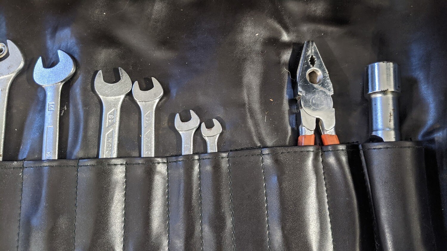 FERRARI 308 GTSi tool kit screwdriver , wrenches, pliers and pouch