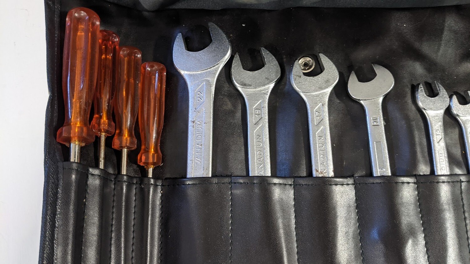 FERRARI 308 GTSi tool kit screwdriver , wrenches, pliers and pouch