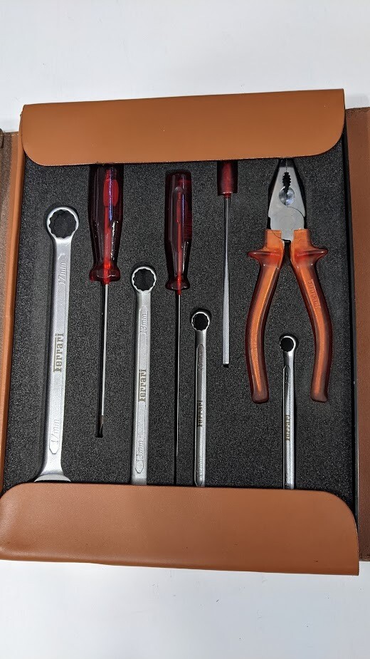 FERRARI 360 MODENA SPIDER CHALLENGE STRADALE tool kit screwdriver, wrenches, pliers and pouch