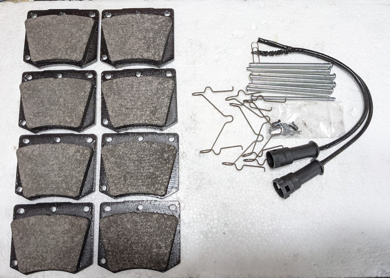 Rolls Royce Silver Spirit Corniche AZURE FRONT brake pads Pads UR73208 VIN 54001 to LAST