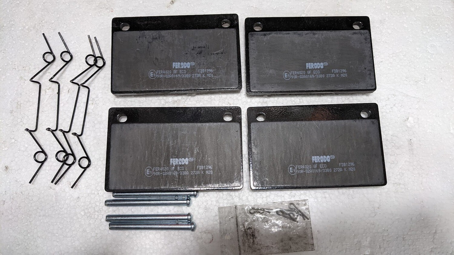 Rolls Royce Silver Spirit Corniche AZURE rear brake pads Pads UR73209 VIN 54001 to LAST