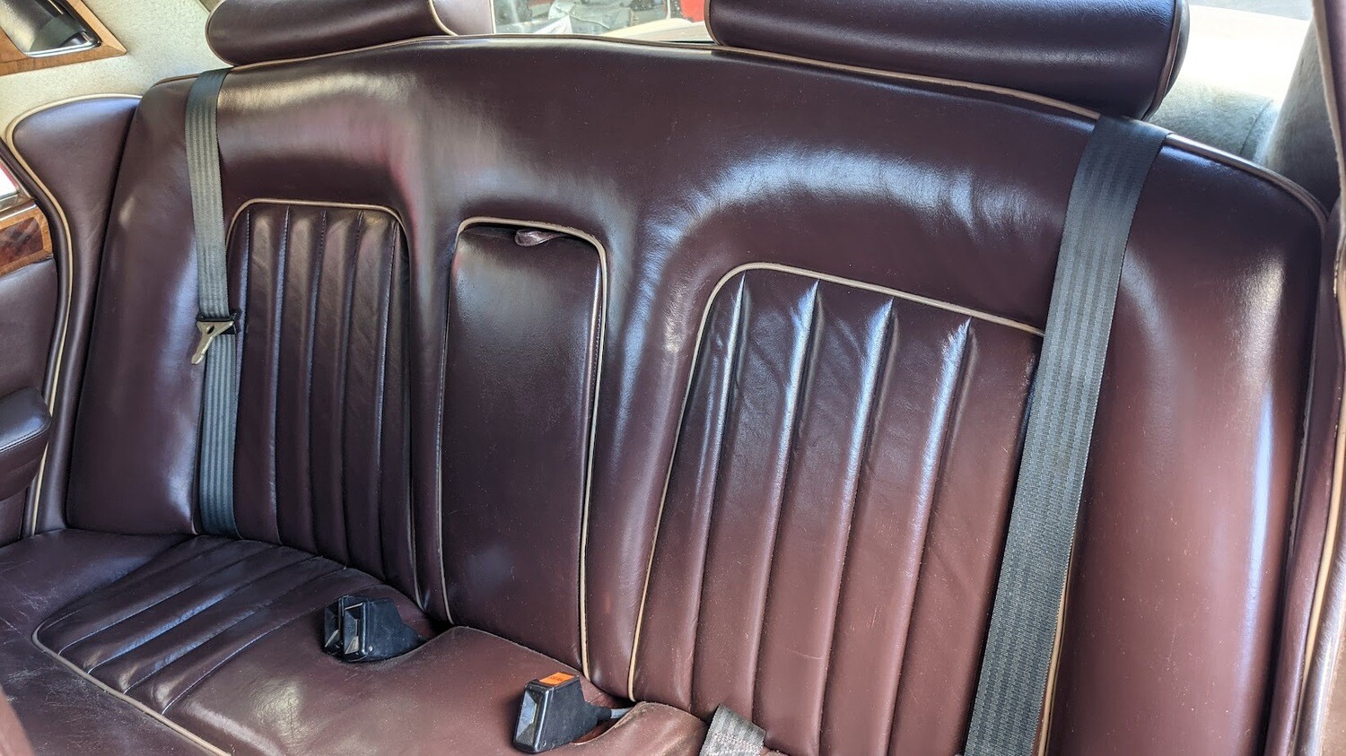 70 to 80 ROLLS ROYCE SILVER SHADOW front and rear seat brown and cream
