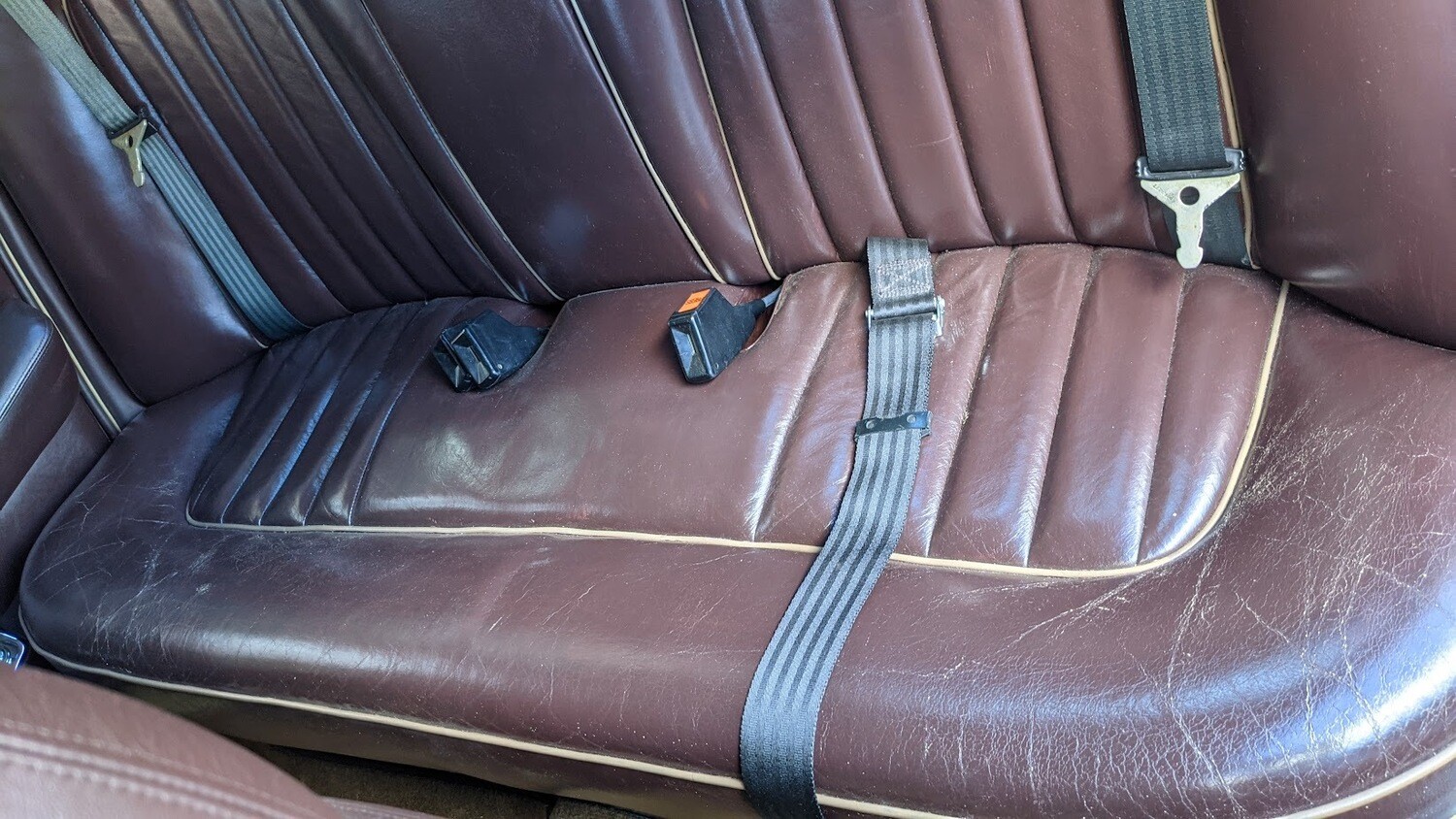 70 to 80 ROLLS ROYCE SILVER SHADOW front and rear seat brown and cream