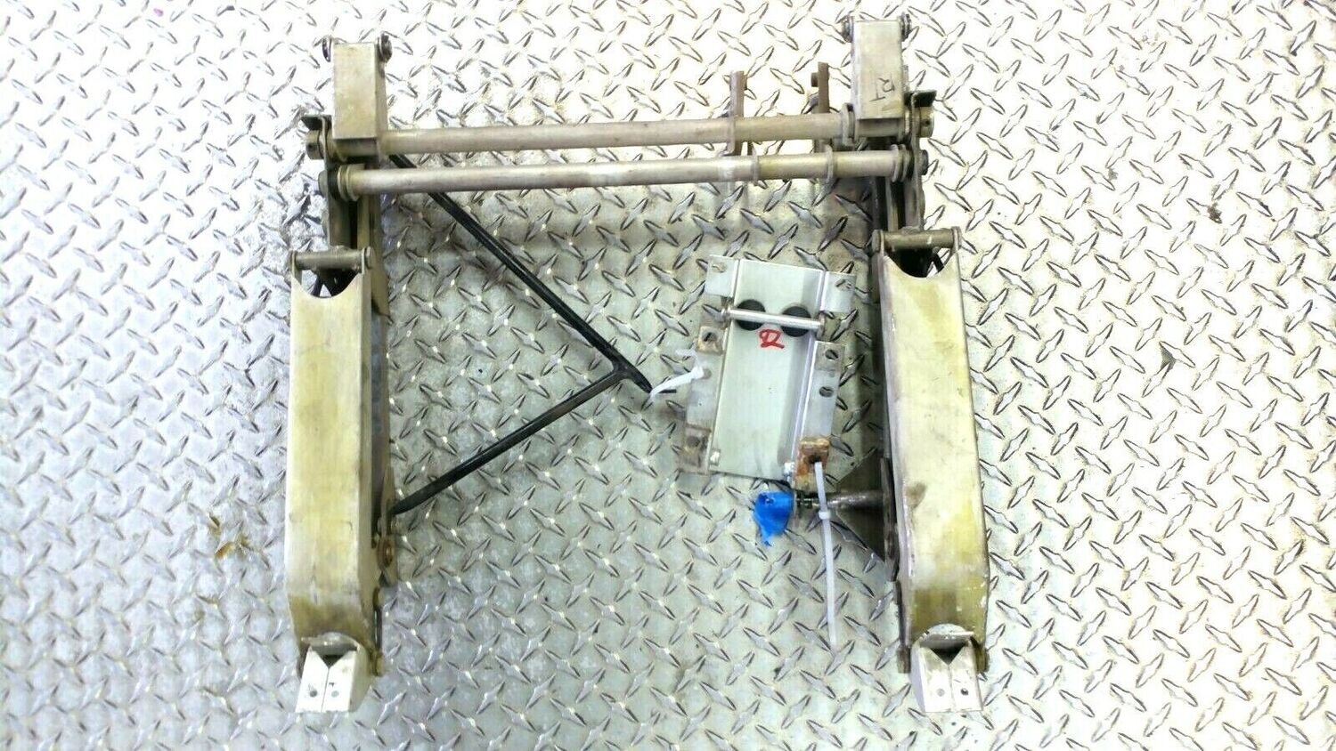 65 80 ROLLS ROYCE SILVER SHADOW WRAITH SEAT track rail base