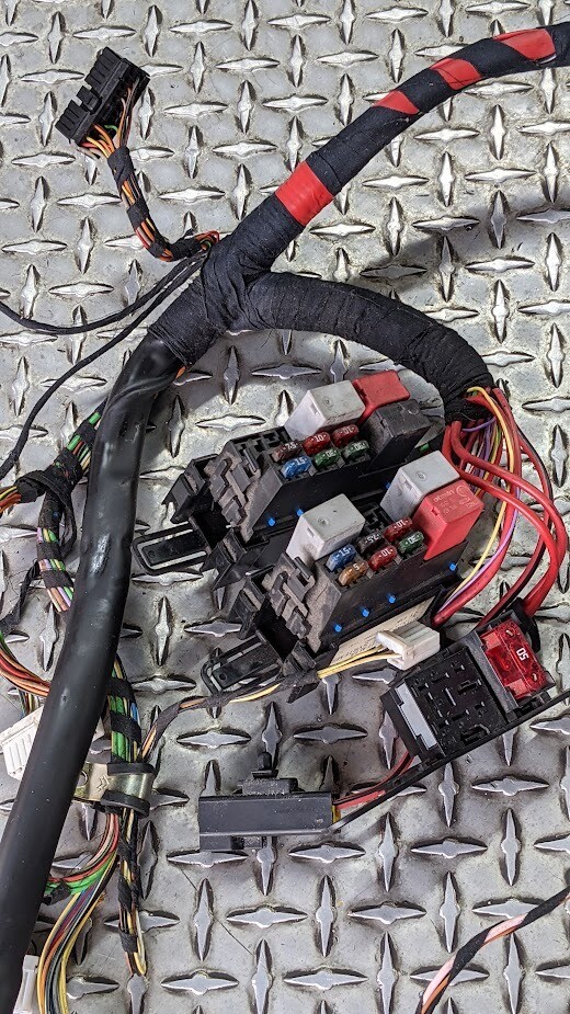 FERRARI 360 SPIDER PART, RIGHT SIDE TUNNEL CABLE 198555
