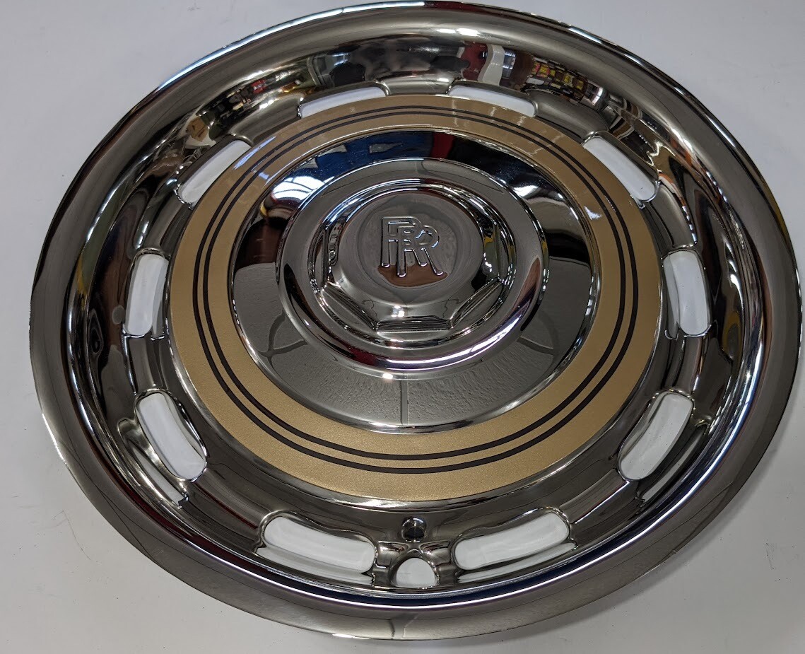 1965 to 1980 Rolls Royce Silver Shadow One hub cap, wheel dust cover used POLISHED