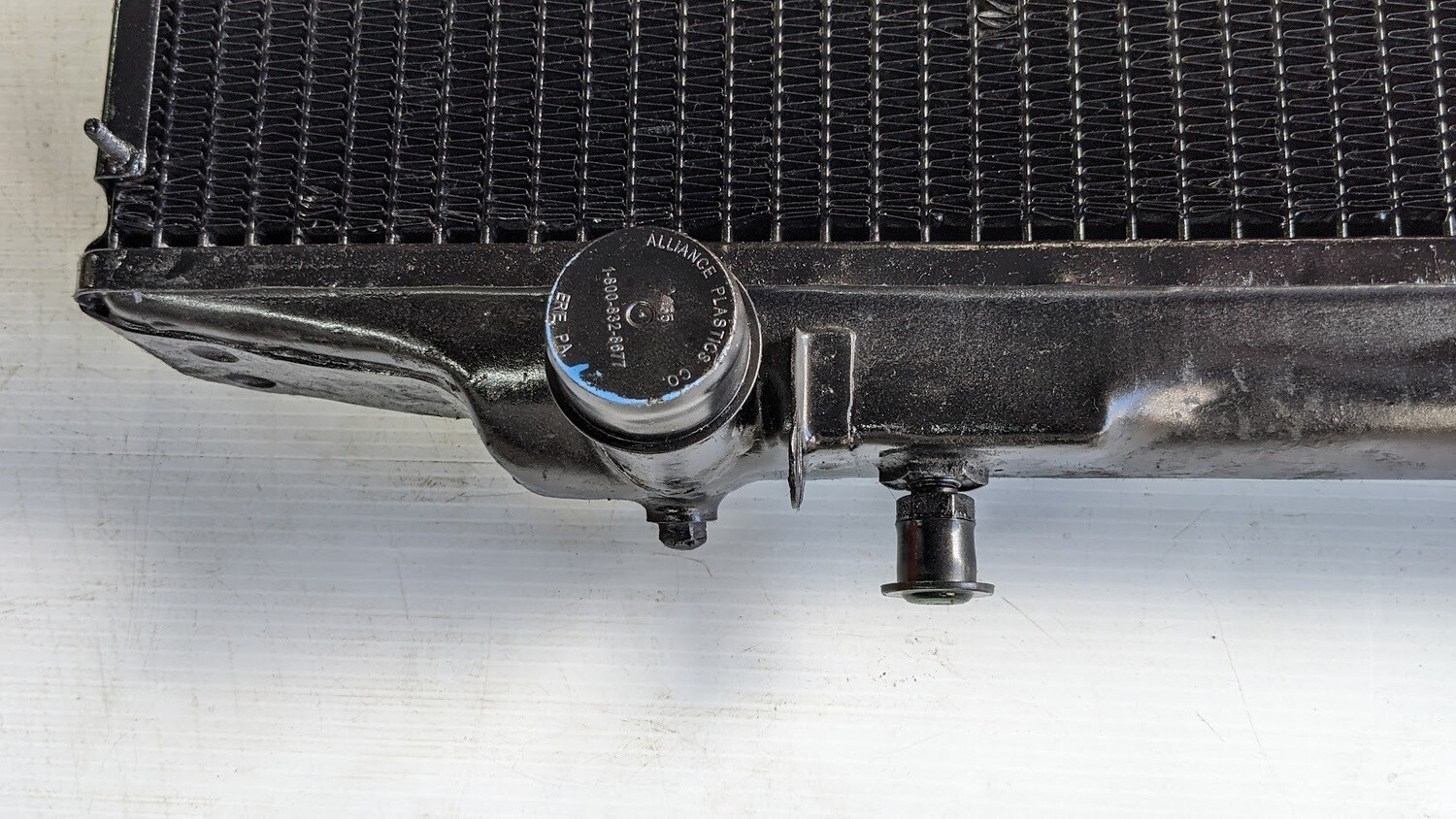 65 - 80 ROLLS ROYCE CORNICHE SHADOW RADIATOR pre-owned TESTED UR18102