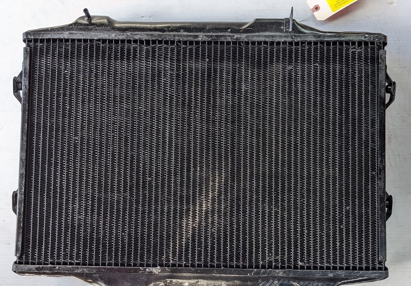 65 - 80 ROLLS ROYCE CORNICHE SHADOW RADIATOR pre-owned TESTED UR18102