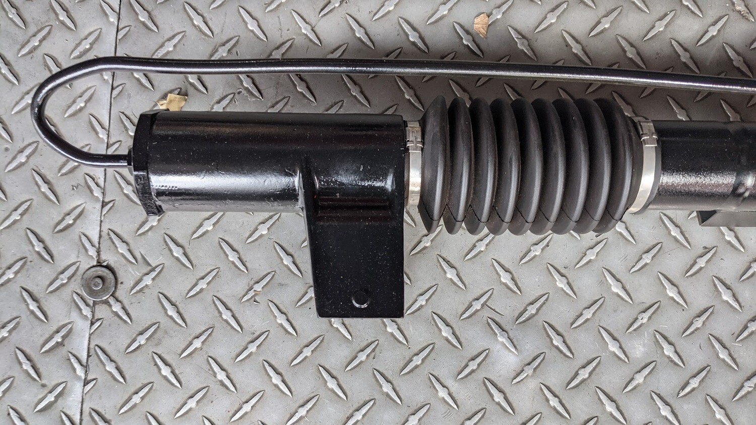 Rolls Royce Spur  rack and pinion EARLY style SQUARE mounting UR21761  exchange