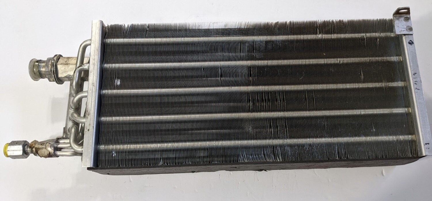 Rolls Royce Silver SPUR BENTLEY TURBO air conditioning EVAPORATOR UD74038