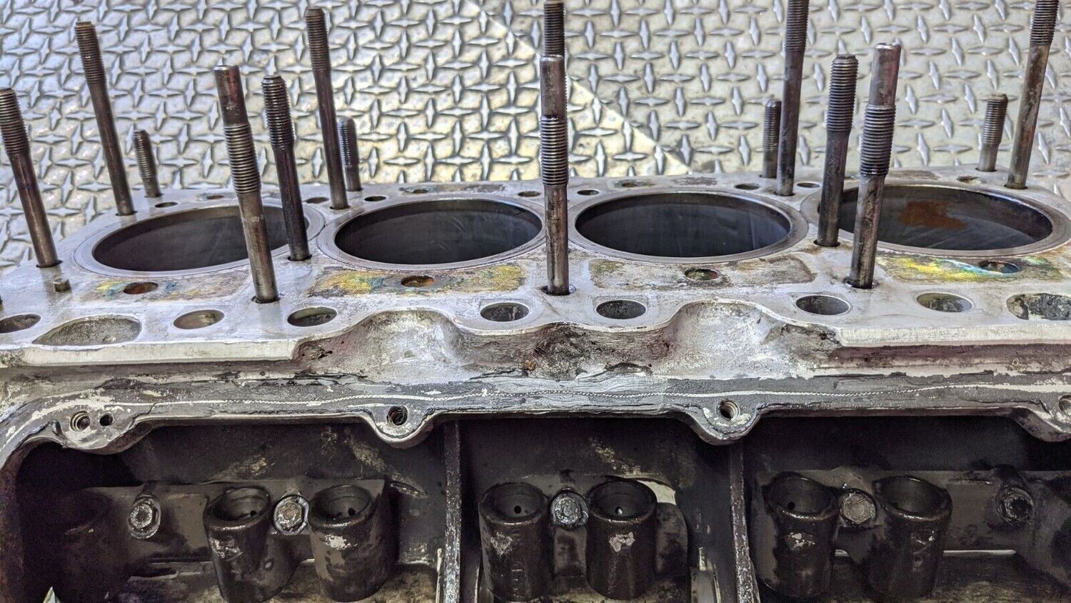 1966 Rolls Royce Silver Shadow engine block in good condition UE36012