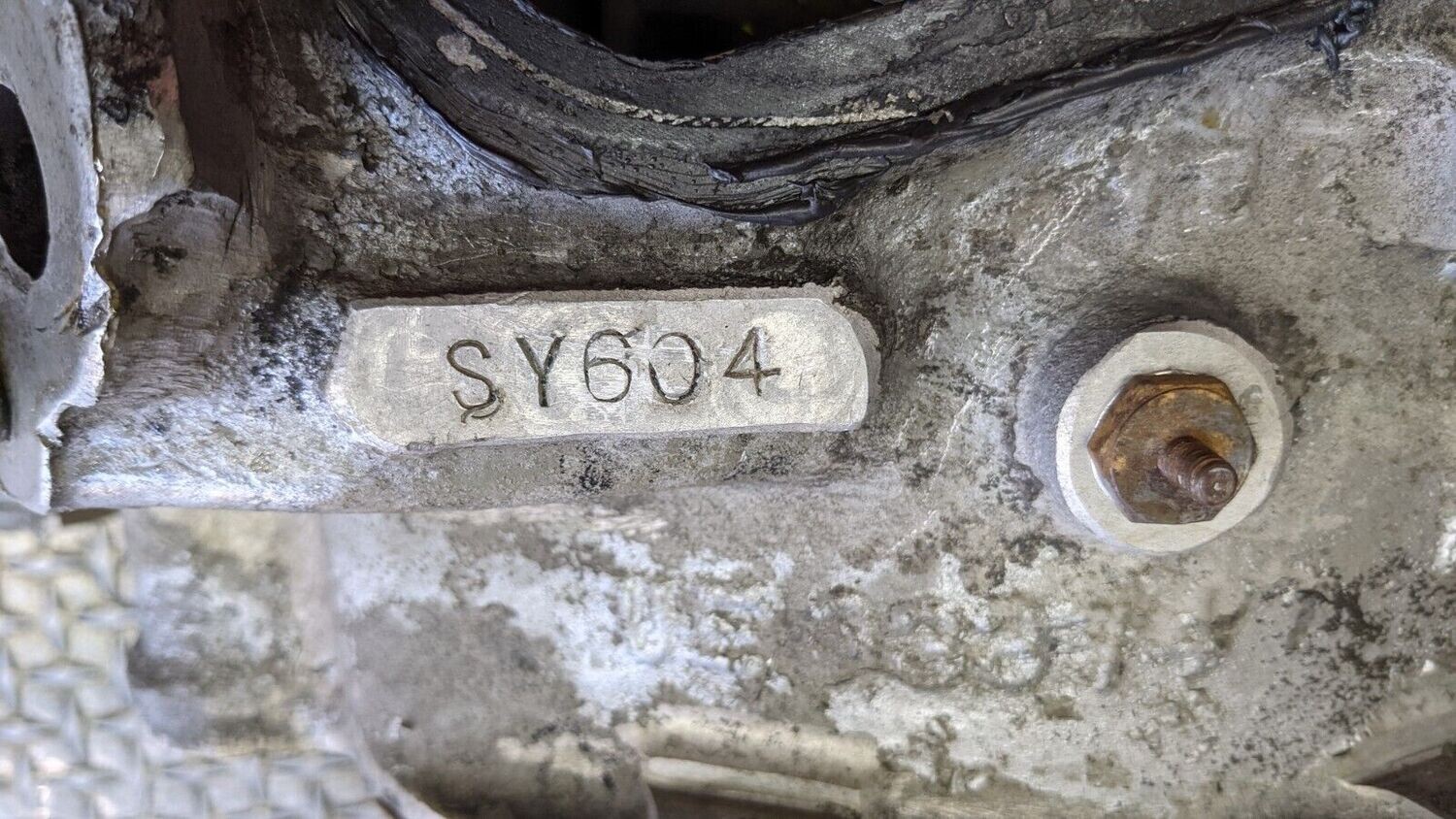 1966 Rolls Royce Silver Shadow engine block in good condition UE36012