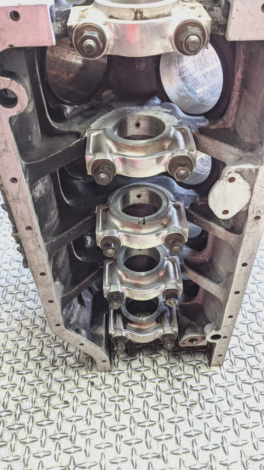 1966 Rolls Royce Silver Shadow engine block in good condition UE36012