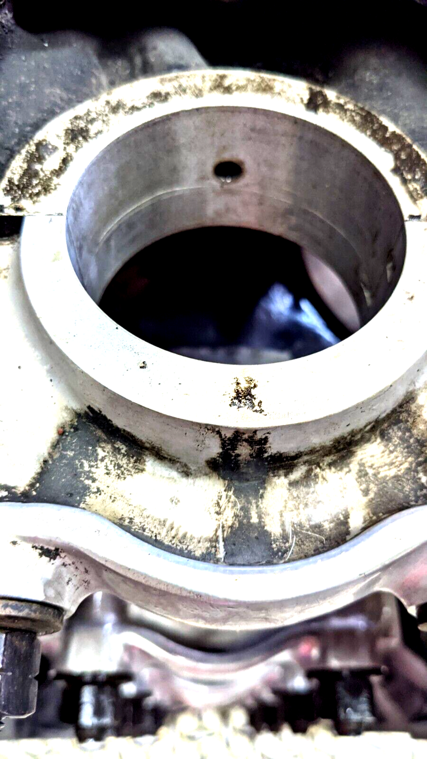 1966 Rolls Royce Silver Shadow engine block in good condition UE36012