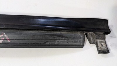 FERRARI 360 SPIDER PARTS LEFT DOOR GLASS WIPER SEAL outer 65164500