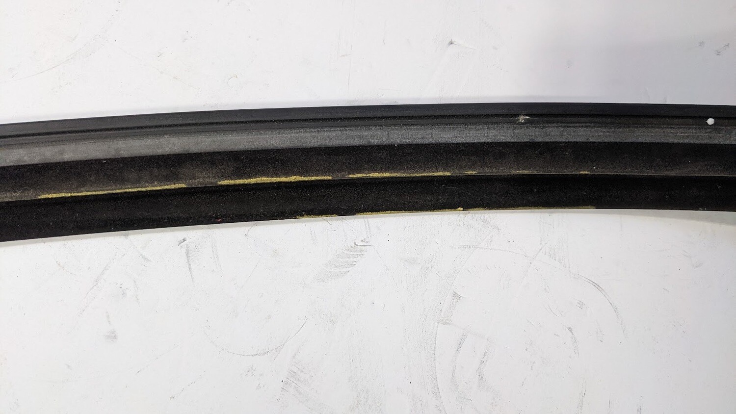 FERRARI 360 SPIDER PARTS LEFT DOOR GLASS WIPER SEAL outer 65164500