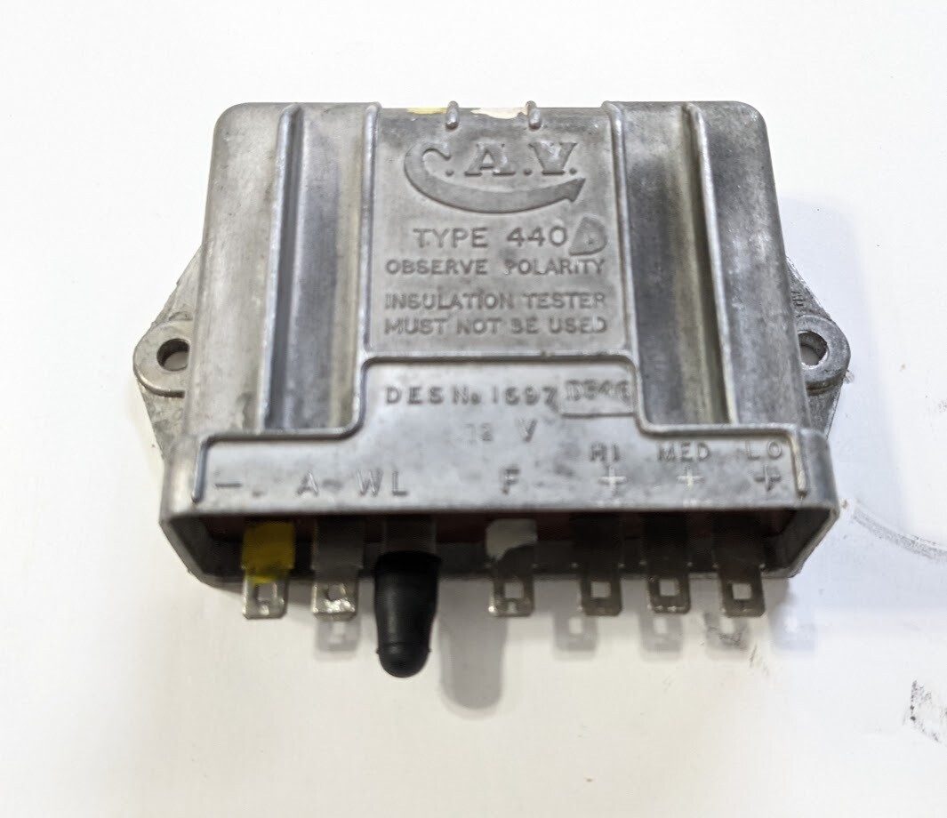 Rolls Royce Silver SHADOW SPUR ALTERNATOR VOLTAGE REGULATOR FOR CAV UD21370