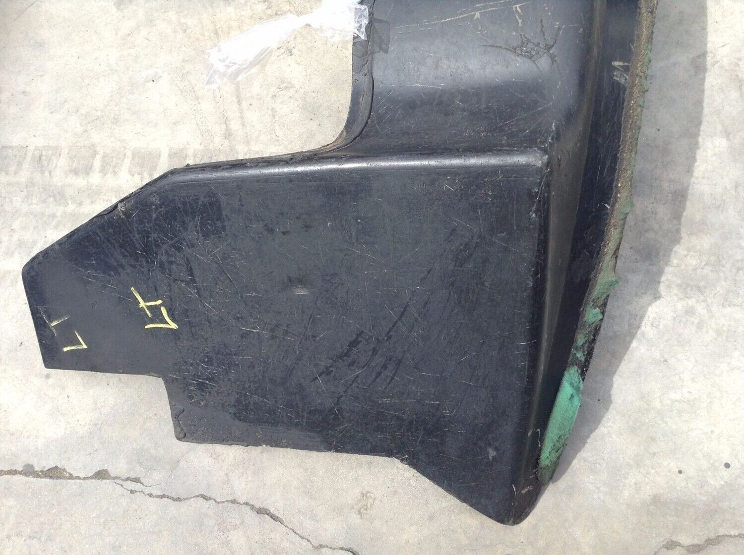 81 - 91 ROLLS ROYCE SILVER SPUR FRONT LEFT INNER FENDER LINER SET