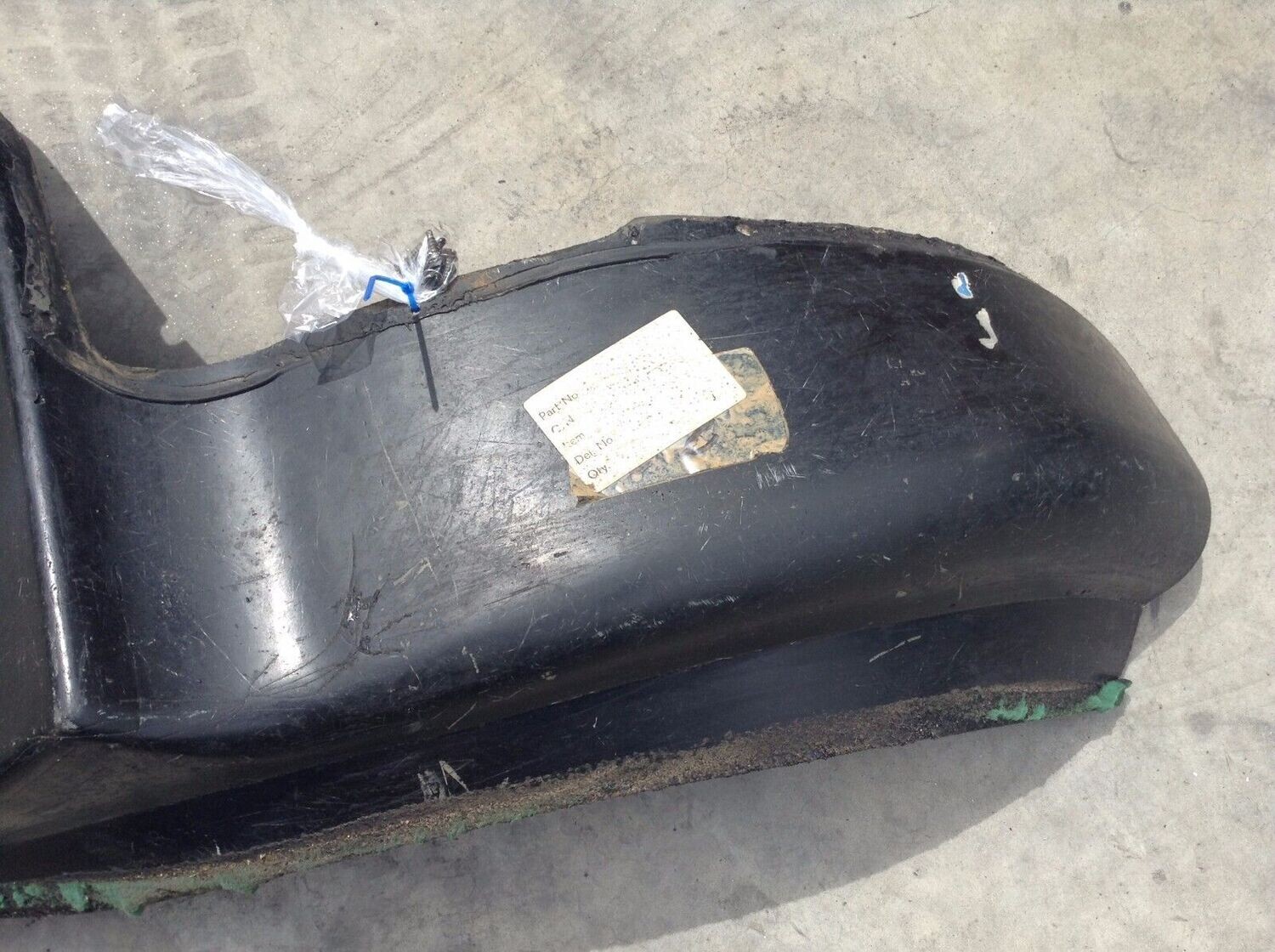 81 - 91 ROLLS ROYCE SILVER SPUR FRONT LEFT INNER FENDER LINER SET