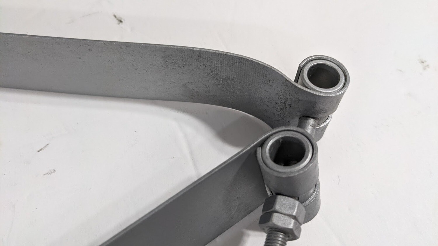 ROLLS ROYCE SILVER SHADOW FUEL TANK RETAINING STRAP 	UR19864 AND UR19865