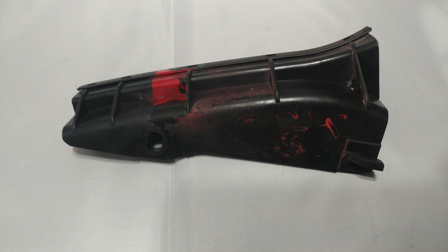 FERRARI 348 PARTS LEFT WINDOW FRONT GUIDE 62122800