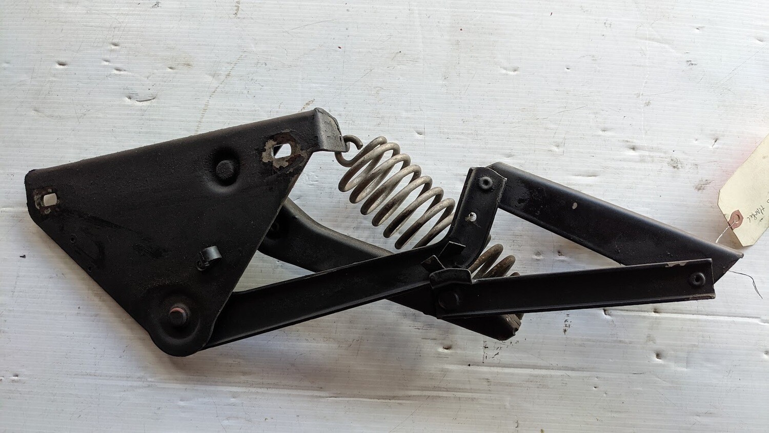 65 - 80 ROLLS ROYCE SILVER SHADOW HOOD HINGE RIGHT SIDE UB20382