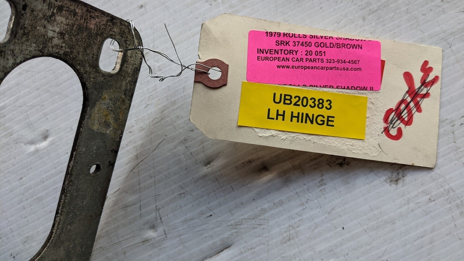 65 - 80 ROLLS ROYCE SILVER SHADOW HOOD HINGE LEFT SIDE UB20383