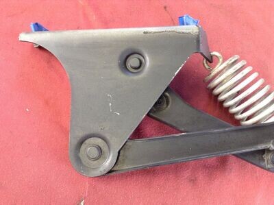 81 - 87 ROLLS ROYCE SILVER SPUR right HOOD HINGE up to vin 25000