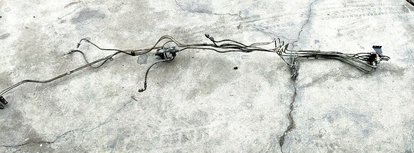 Rolls Royce Silver Shadow pipes and connectors for Distribution Valves