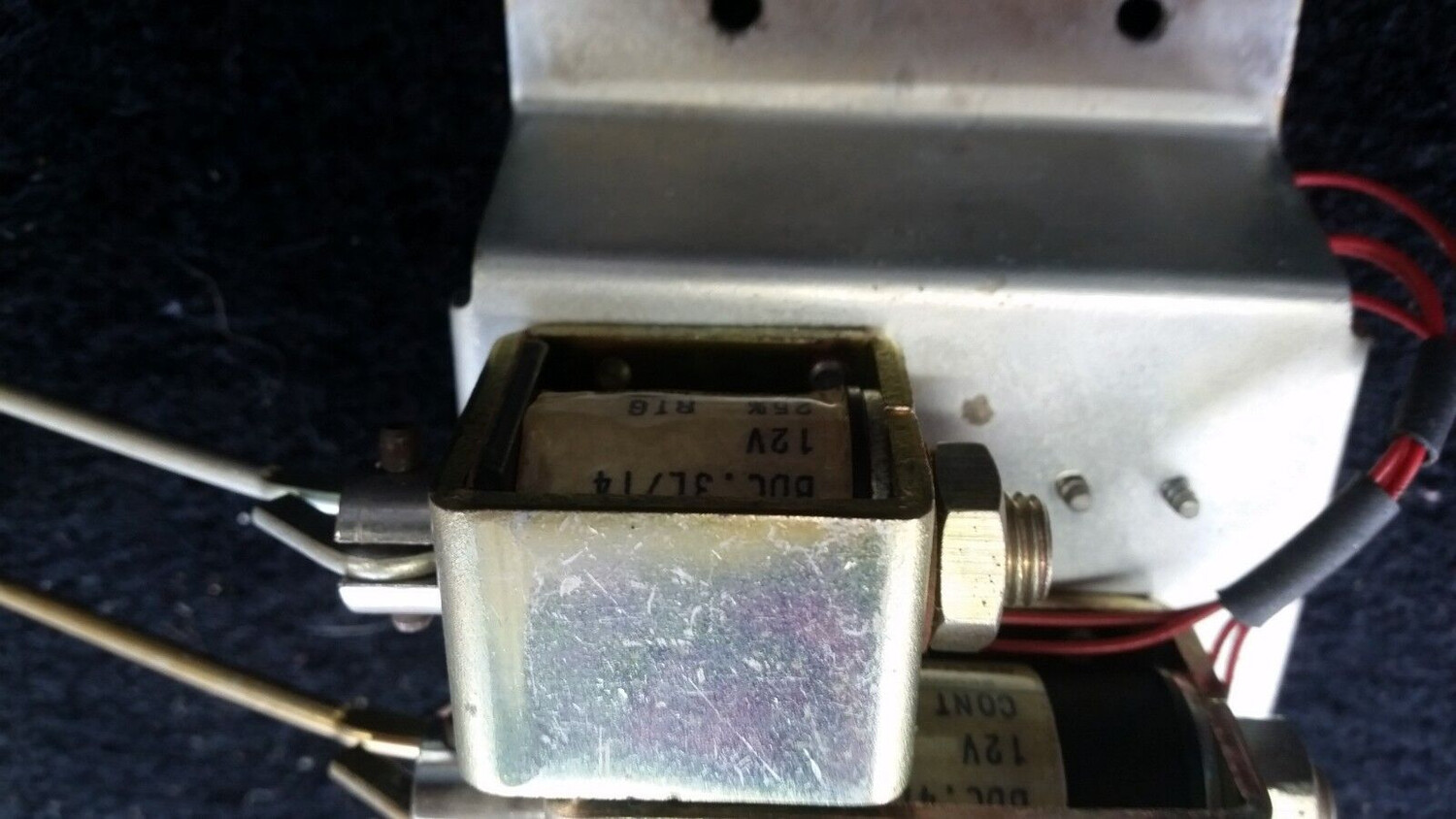 65 to 80 ROLLS ROYCE SILVER SHADOW TRUNK latch lock and unlock solenoids