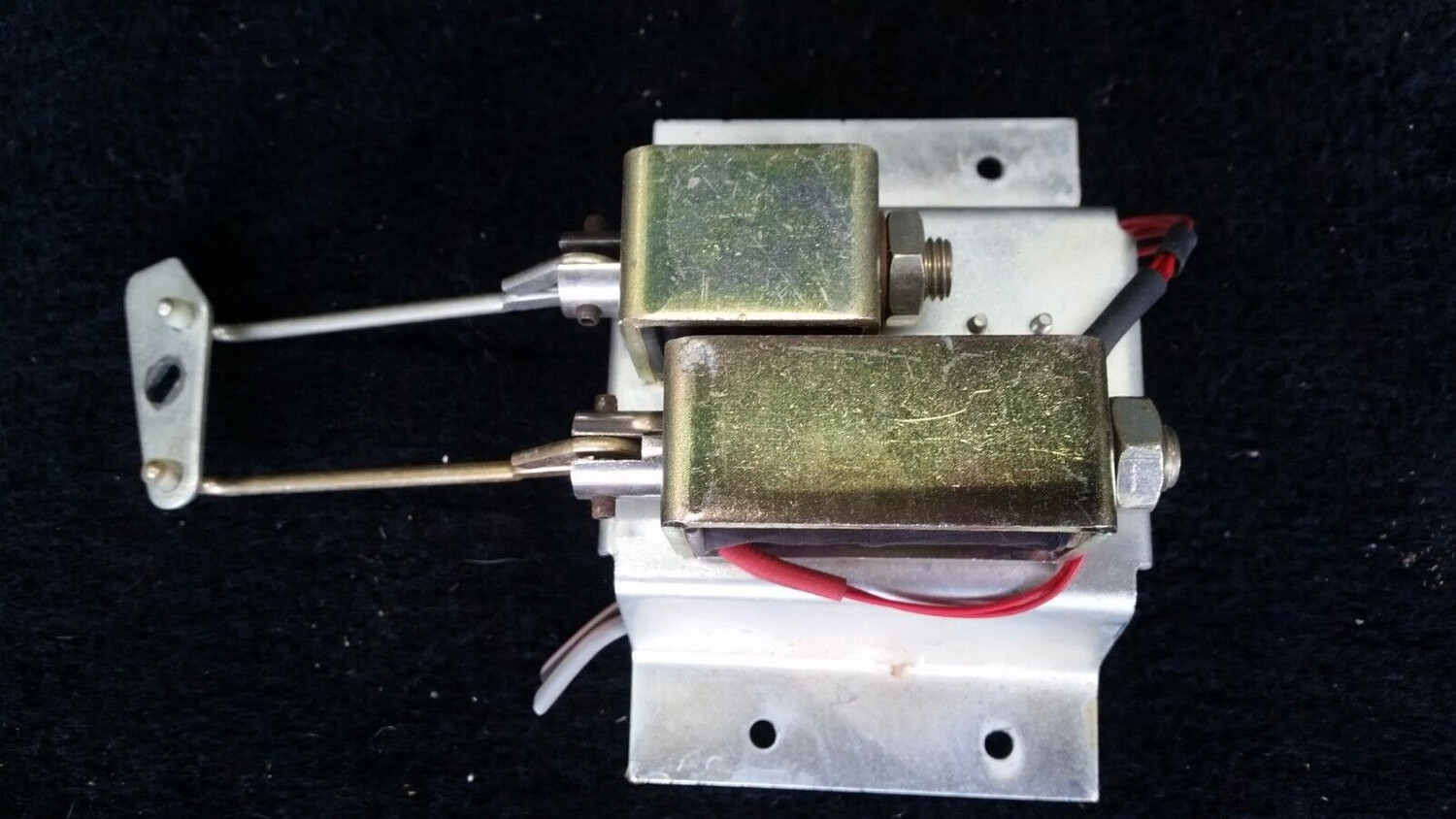 65 to 80 ROLLS ROYCE SILVER SHADOW TRUNK latch lock and unlock solenoids